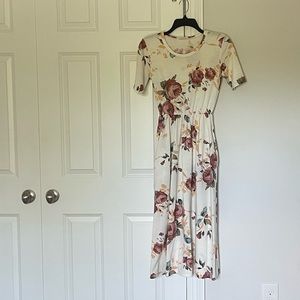 Floral Dress with Pockets!